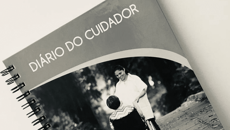 Anotações do cuidador de idosos: porque a família deve cobrar ...