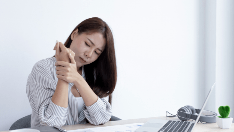 Dor nas articulações do braço esquerdo